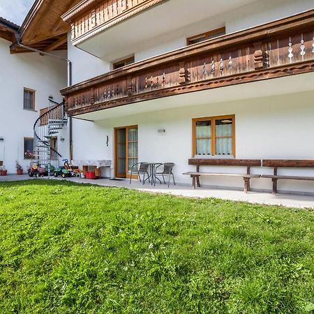 Parigger Apt Lavendel Racines Kültér fotó